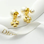 CD 26S PEARL FLOWER DROP STUD EARRINGS IN GOLD TONE METAL 629842