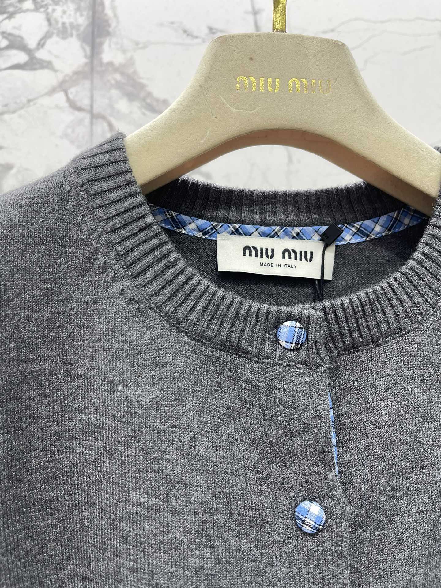 MIUMIU CARDIGAN STYLE 261