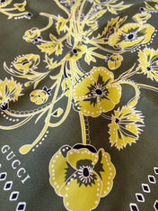 GUCCI 26S SCARF 90 IN SILK 816292