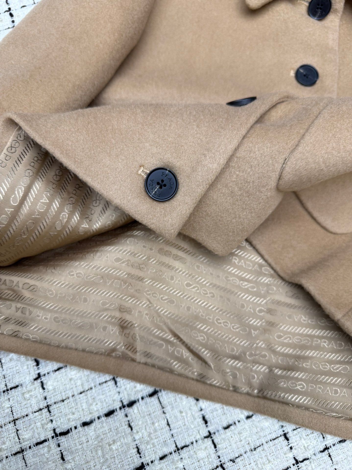 PRADA 26S JACKET 590