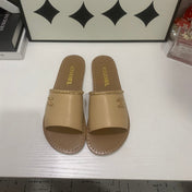 CHANEL 26S SANDALS IN BEIGE CALFSKIN GOLD-TONE CHAIN DETAIL