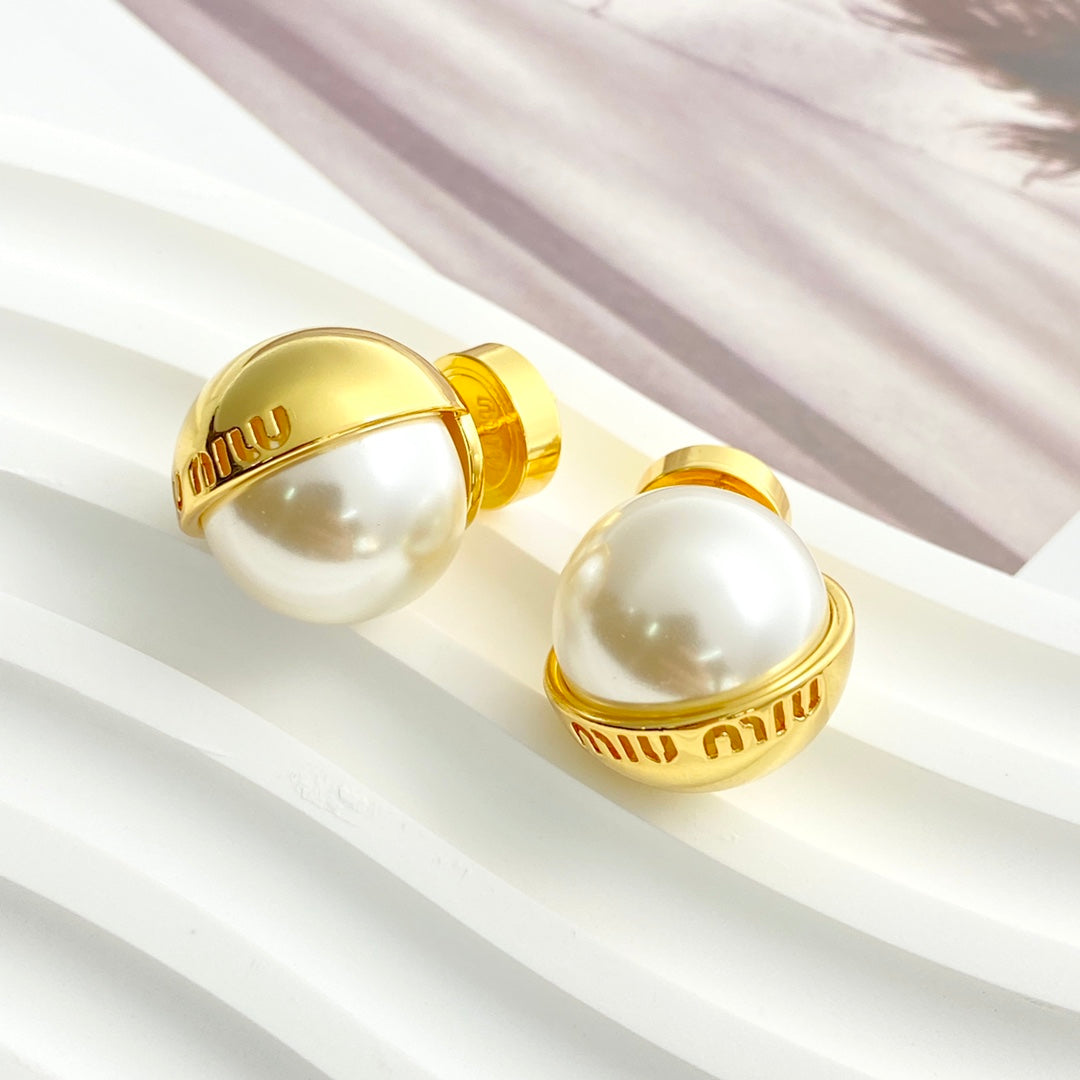 MIUMIU 26S PEARL BALL LOGO STUD EARRINGS IN GOLD TONE METAL 621512