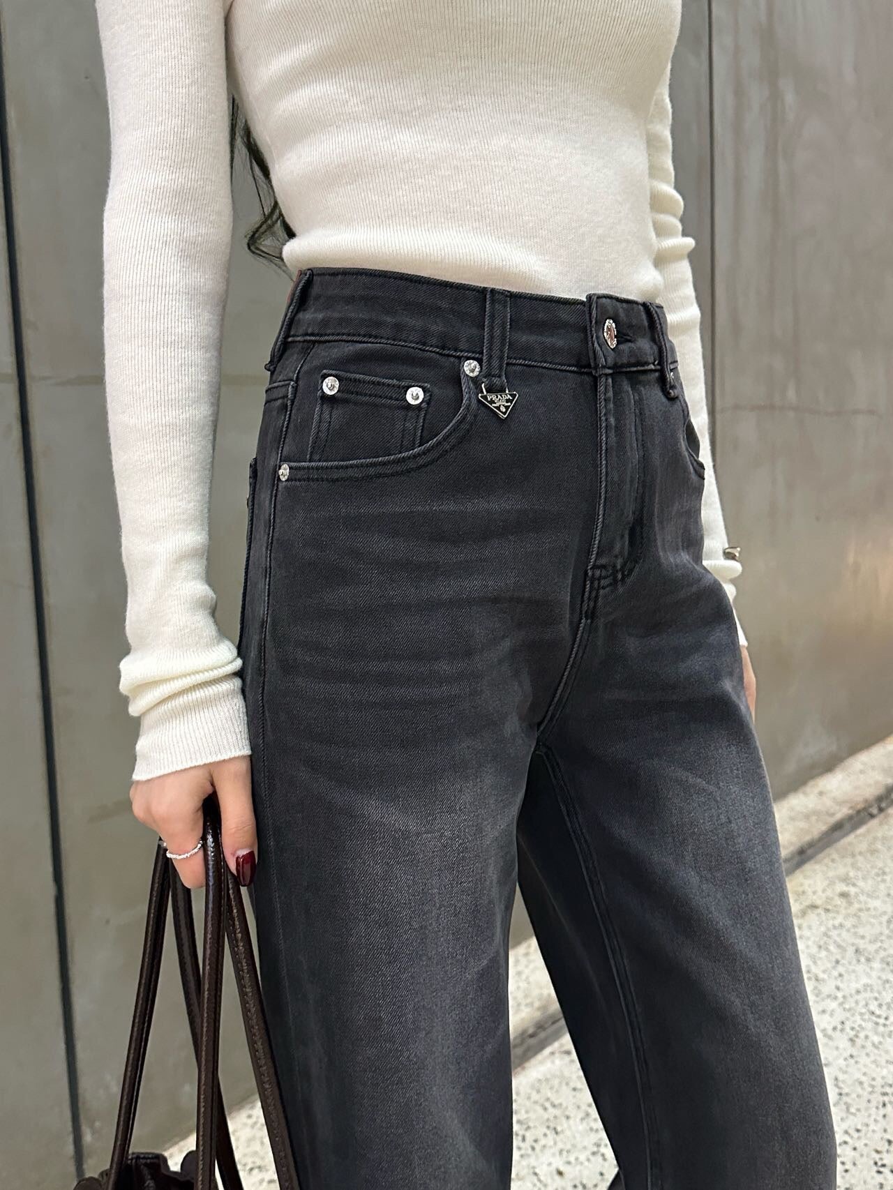 PRADA 26S STRAIGHT JEANS 586