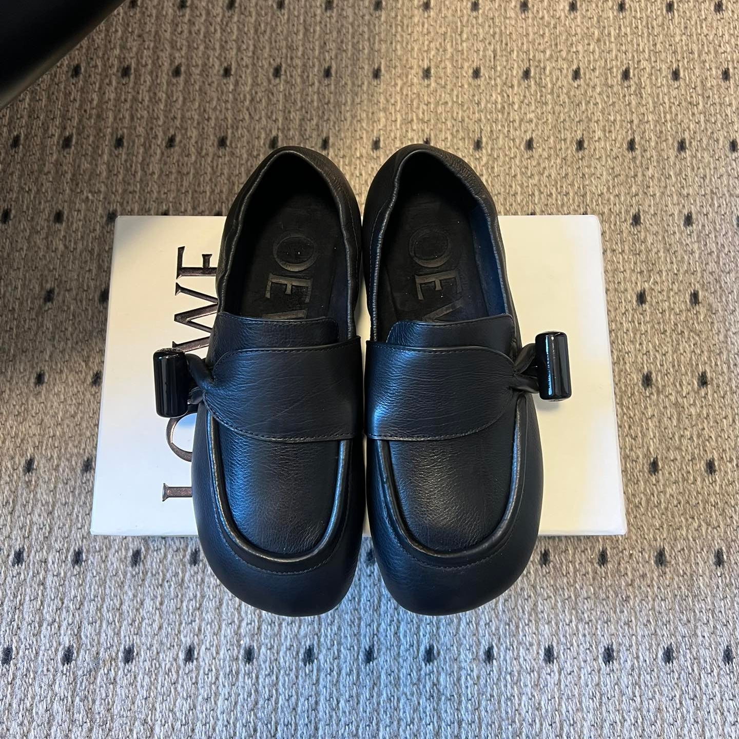 LOEWE 26S TOGGLE LOAFER 20MM IN BLACK SHINY CALFSKIN