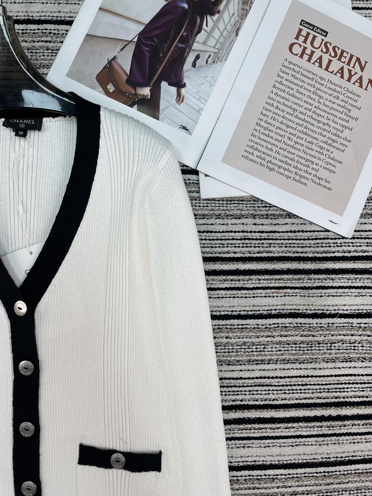 CHANEL 26S CARDIGAN 909