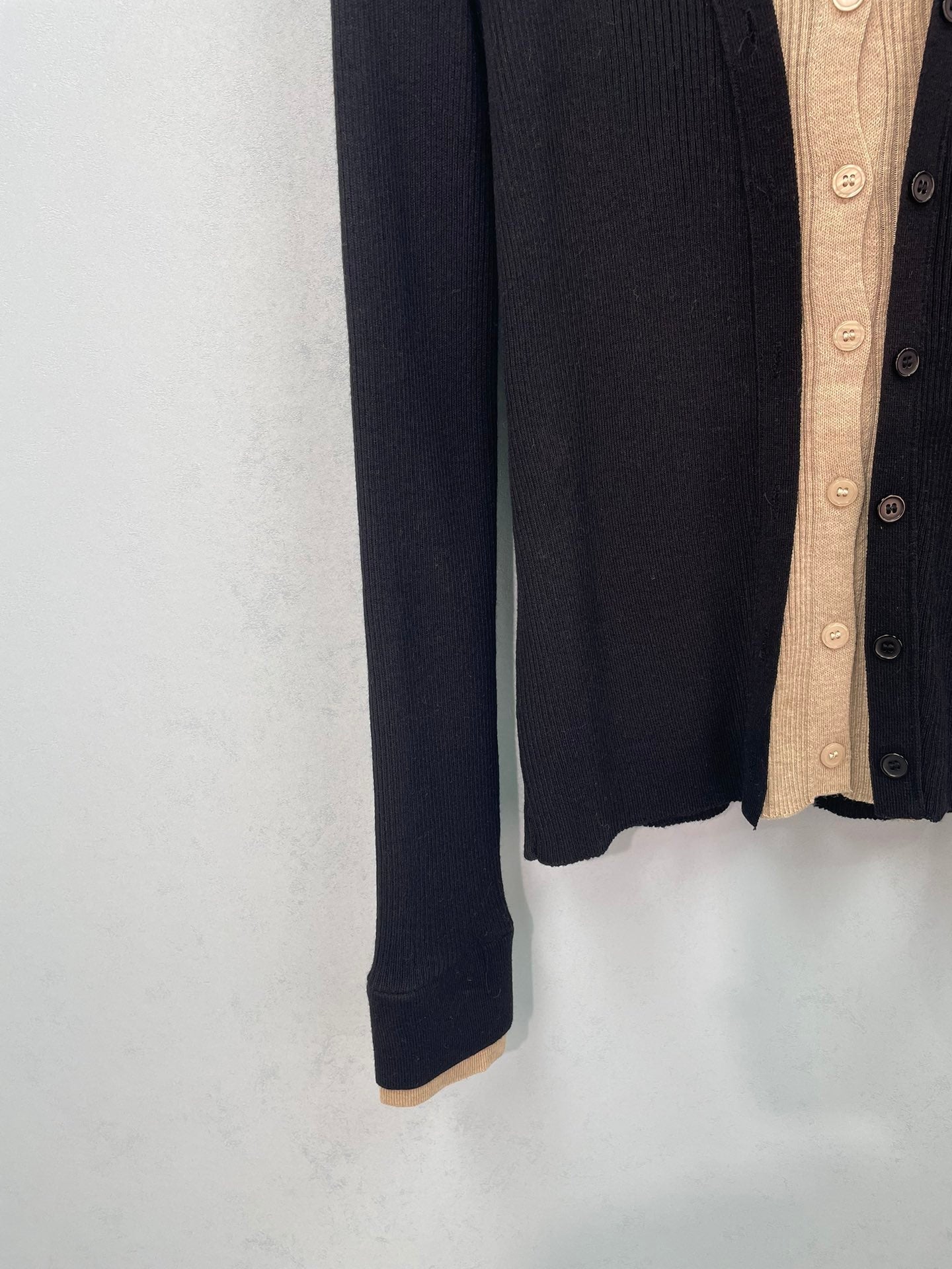 MIUMIU 26S ROUND-NECK KNIT CARDIGAN 1395