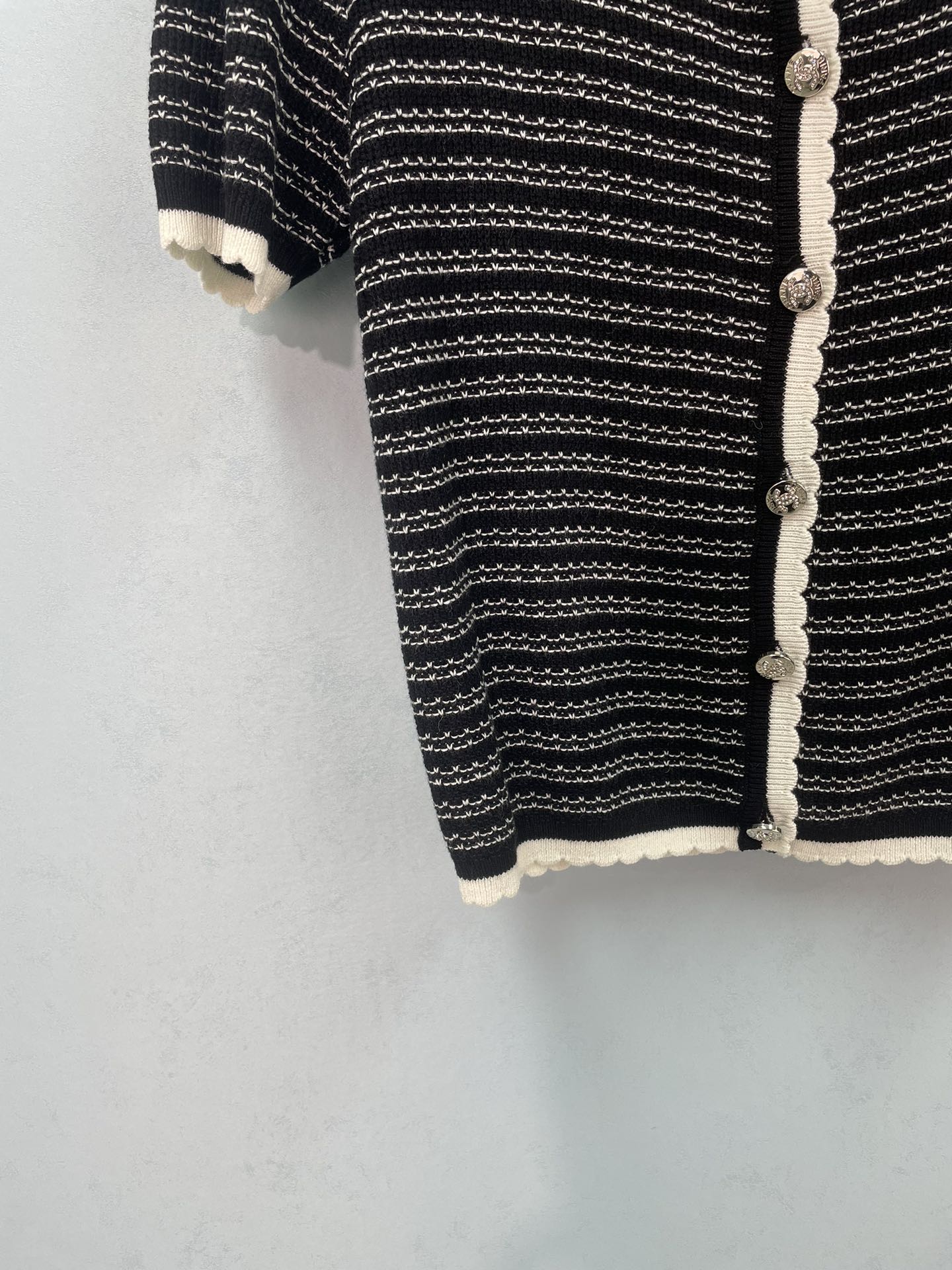 CHANEL 26S SHORT SLEEVE KNIT CARDIGAN 1566