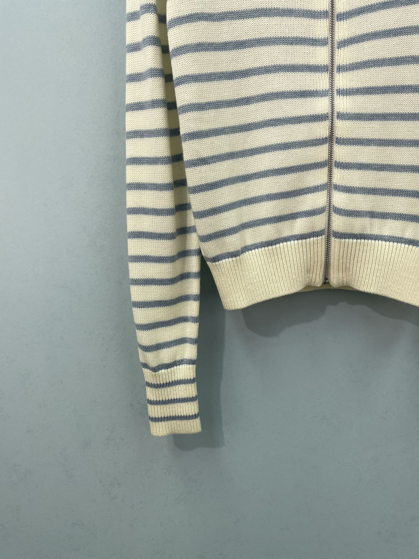 MIUMIU 26S ZIP-UP CARDIGAN 1538