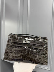 HM KELLY MINI 22 IN BROWN AMERICAN ALLIGATOR SILVER BUCKLE