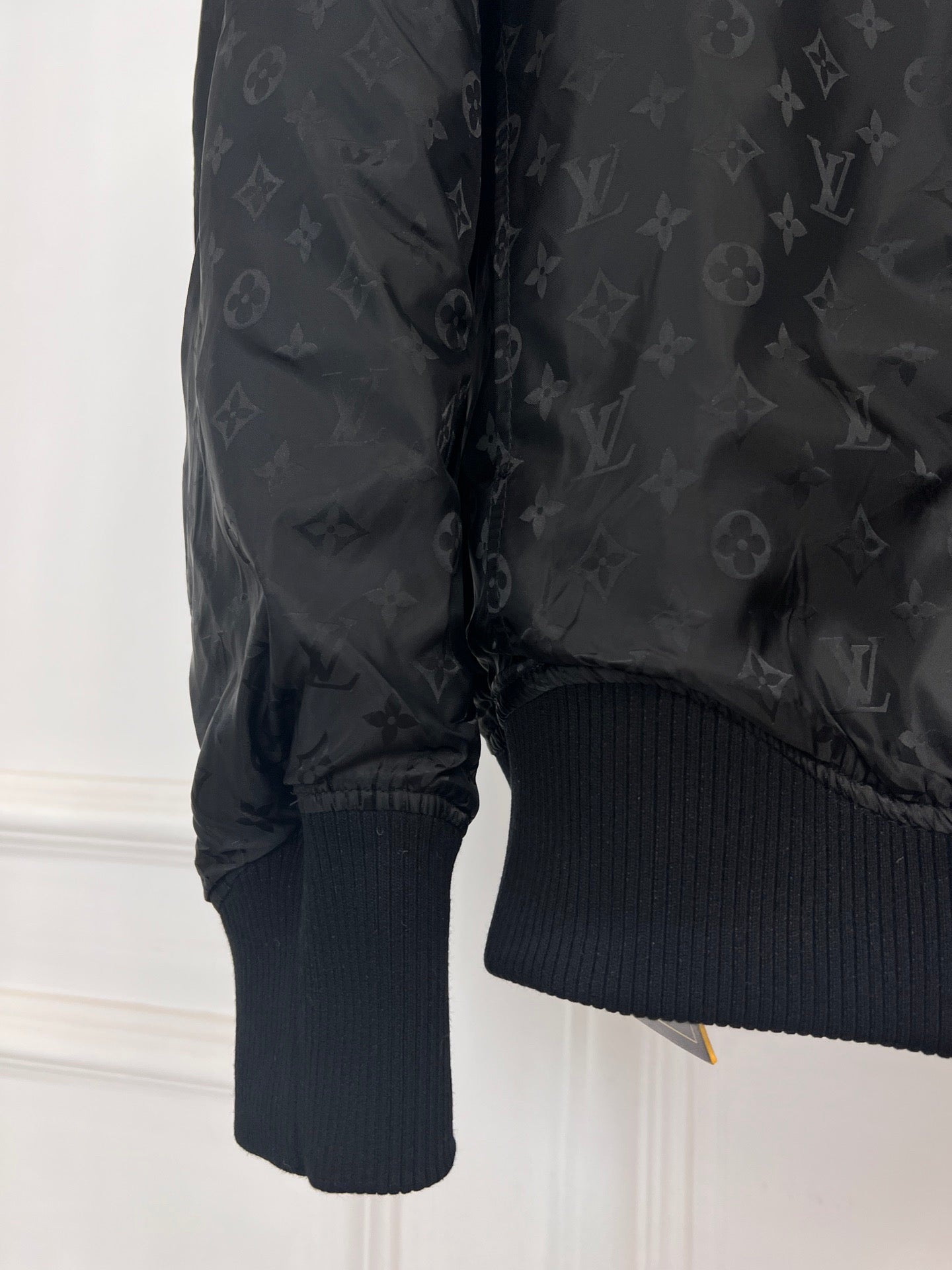 LV BOMBER JACKET 19760