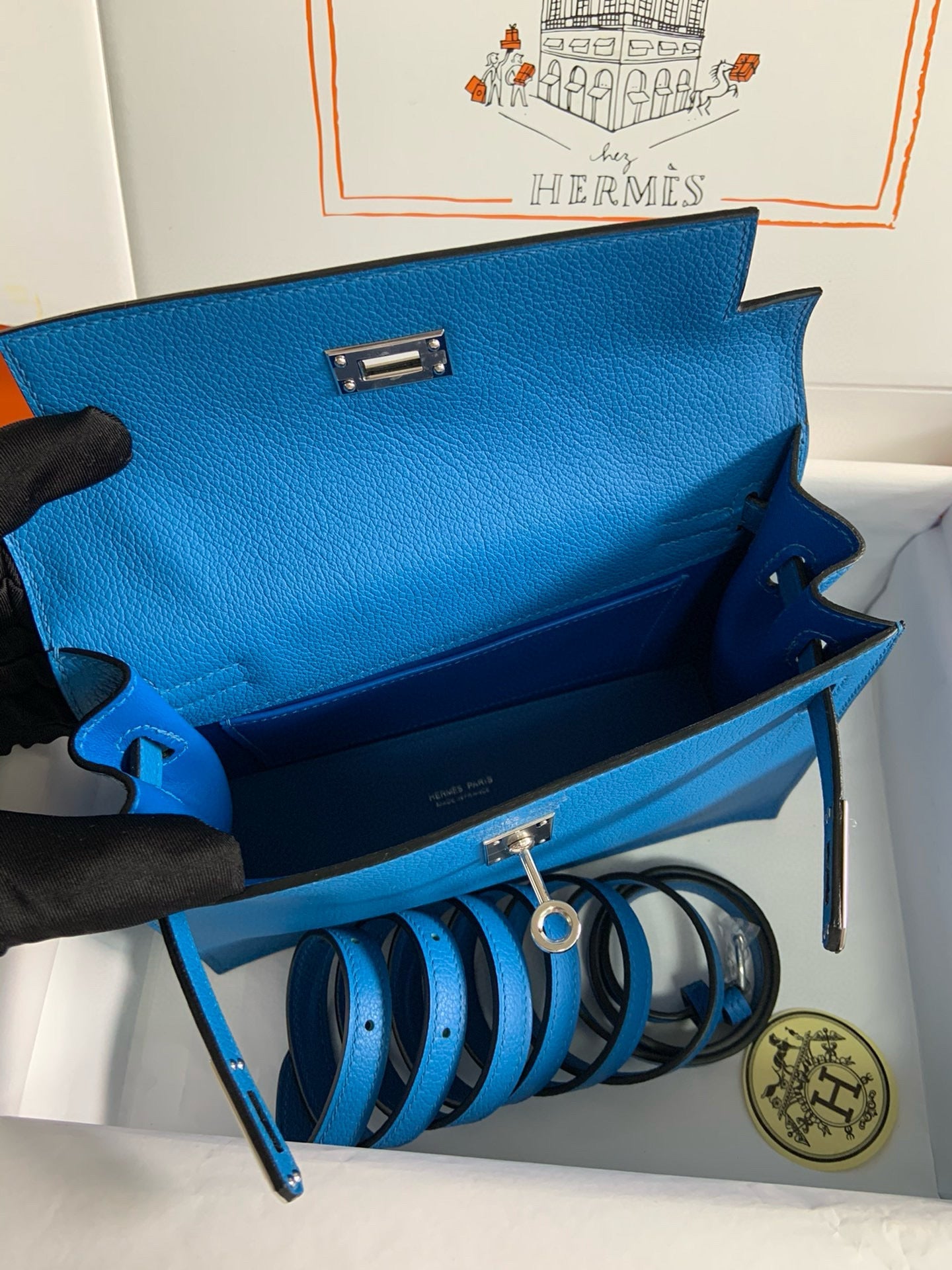 KELLY DANSE 22 EVERCOLOR BLUE IN CALFSKIN SLIVER HARDWARE