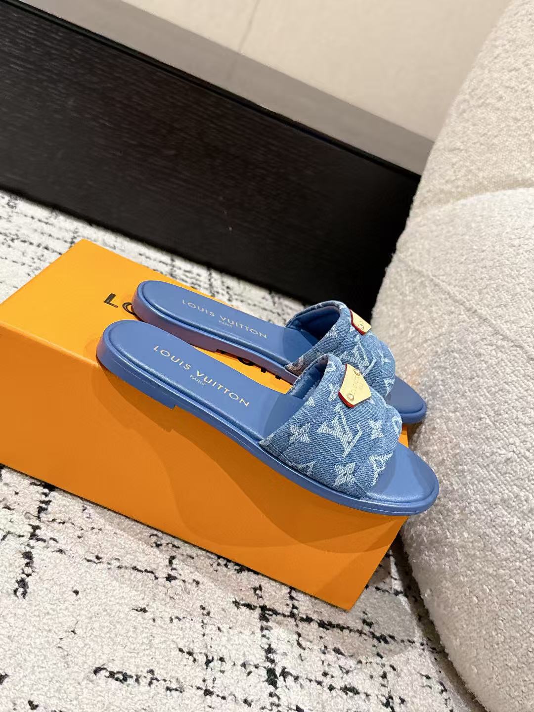 LV FLAT MULES BLUE IN BLUE DENIM GOLD-TONE PLAQUE