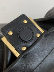 FF MAMMA BAGUETTE 16 IN BLACK CALFSKIN