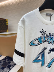 DIOR LEWIS HAMILTON T-SHIRT IN WHITE AND BLUE GRAPHIC LOGO