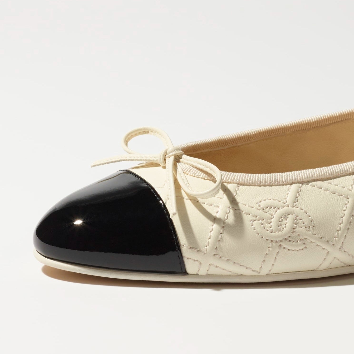 ballet-flats-ivory-black-lambski_2.jpg
