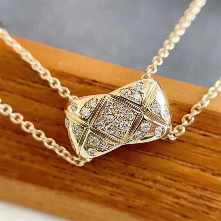 chanel-coco-crush-necklace-quilted-motif-18k-yellow-gold-diamond-j11359-coral-4-768x768_e517f69a-b93f-4074-b1d5-0d8363d53ac5.jpg
