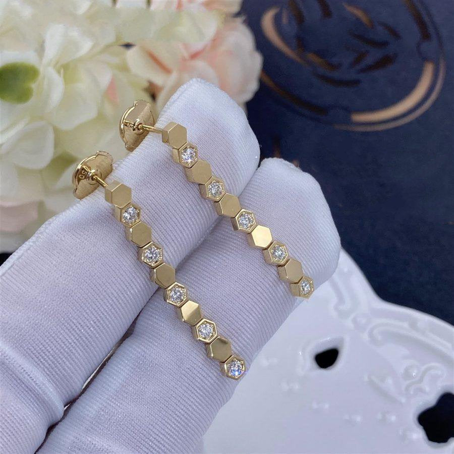 chaumet-bee-my-love-earrings-yellow-gold-diamonds-coral-8-900x900_6fe28105-6b44-49b4-b572-8091e14704a0.jpg