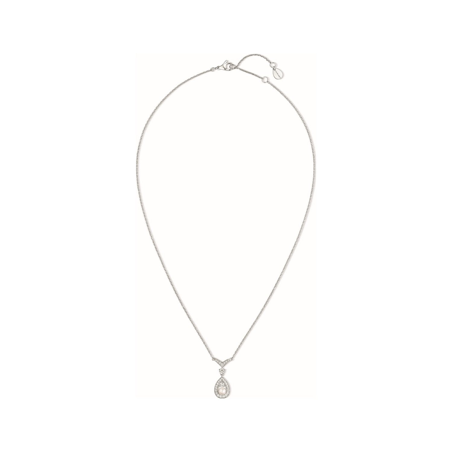 chaumet-josephine-aigrette-white-gold-and-diamond-pendant-083456_3e8b3ad3-28ee-4872-ba83-e0c3b17e52b4.jpg