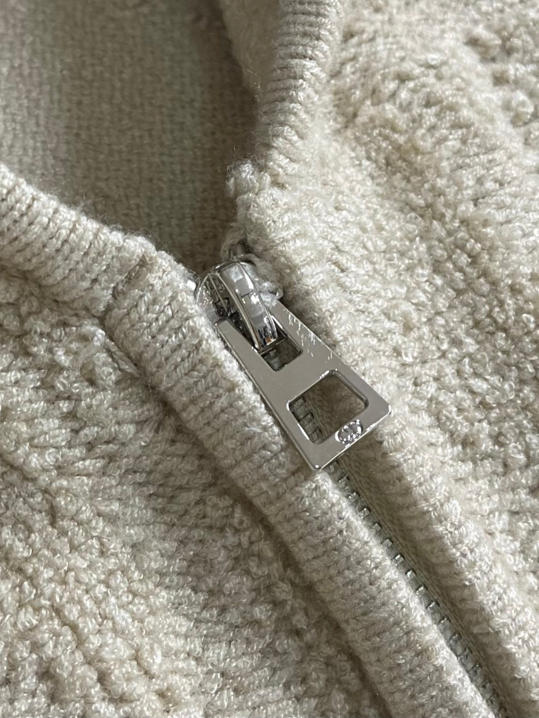 DIOR 26S KNITTED HOODED SWEATER 1007