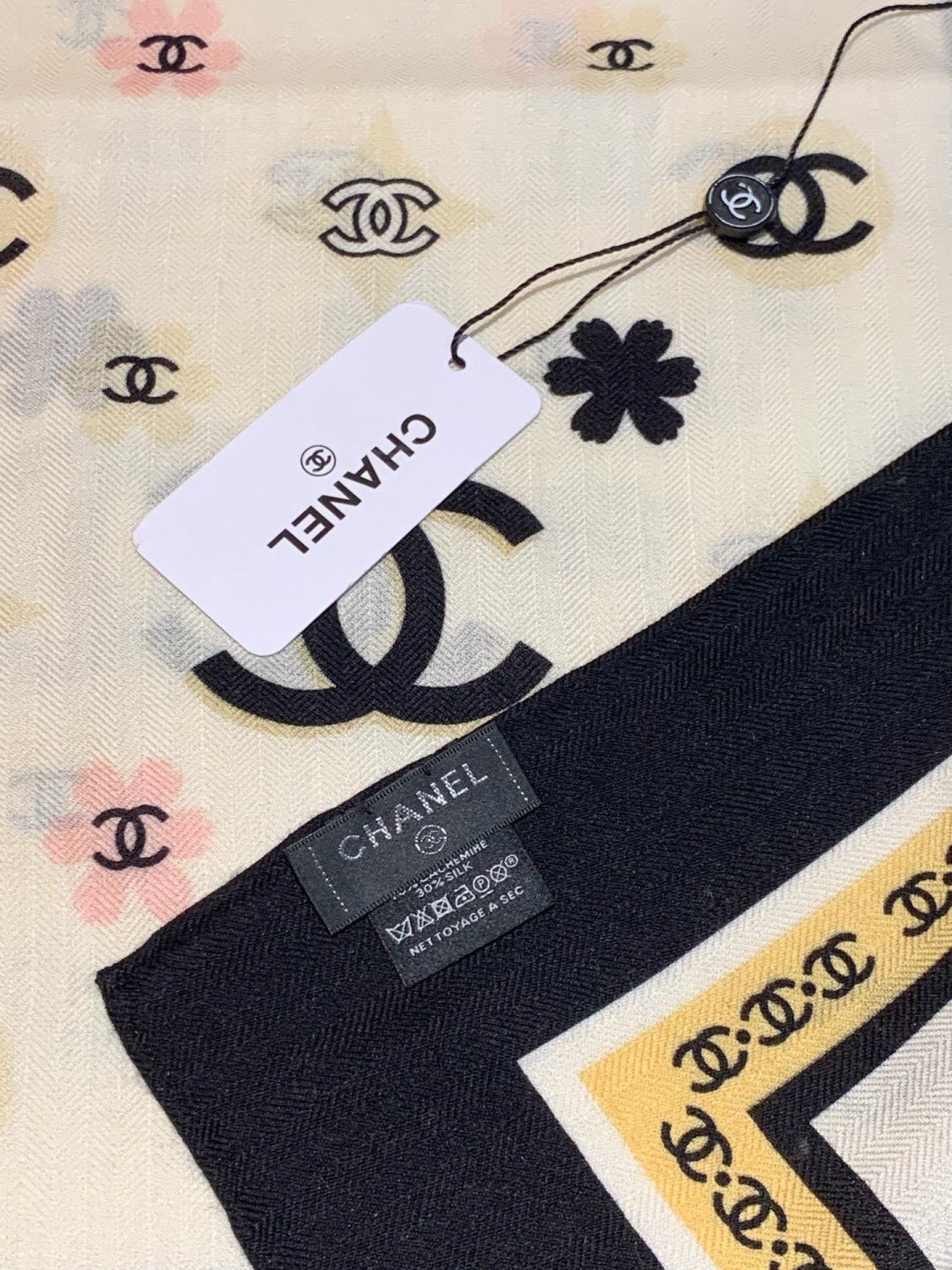 CHANEL 26S SCARF 140 IN CASHMERE AND SILK 306122