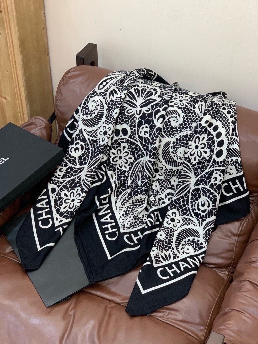 CHANEL 26S SCARF 135 IN CASHMERE AND SILK 306135