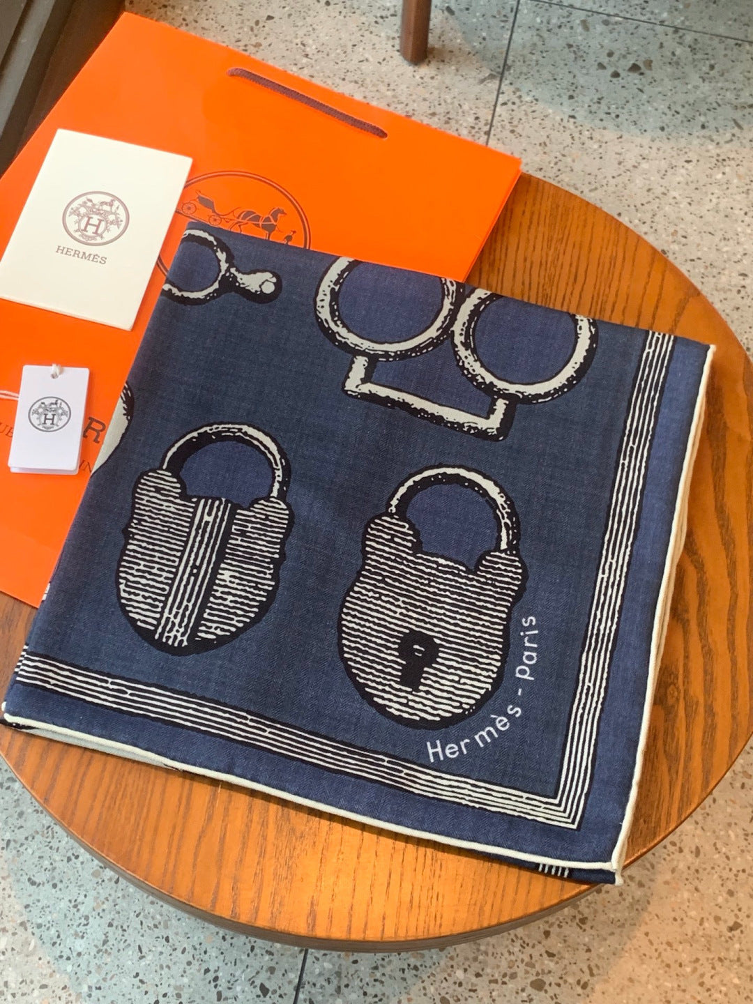 HERMES 26S PRINTED SQUARE SCARF 135 IN CASHMERE AND SILK 307239