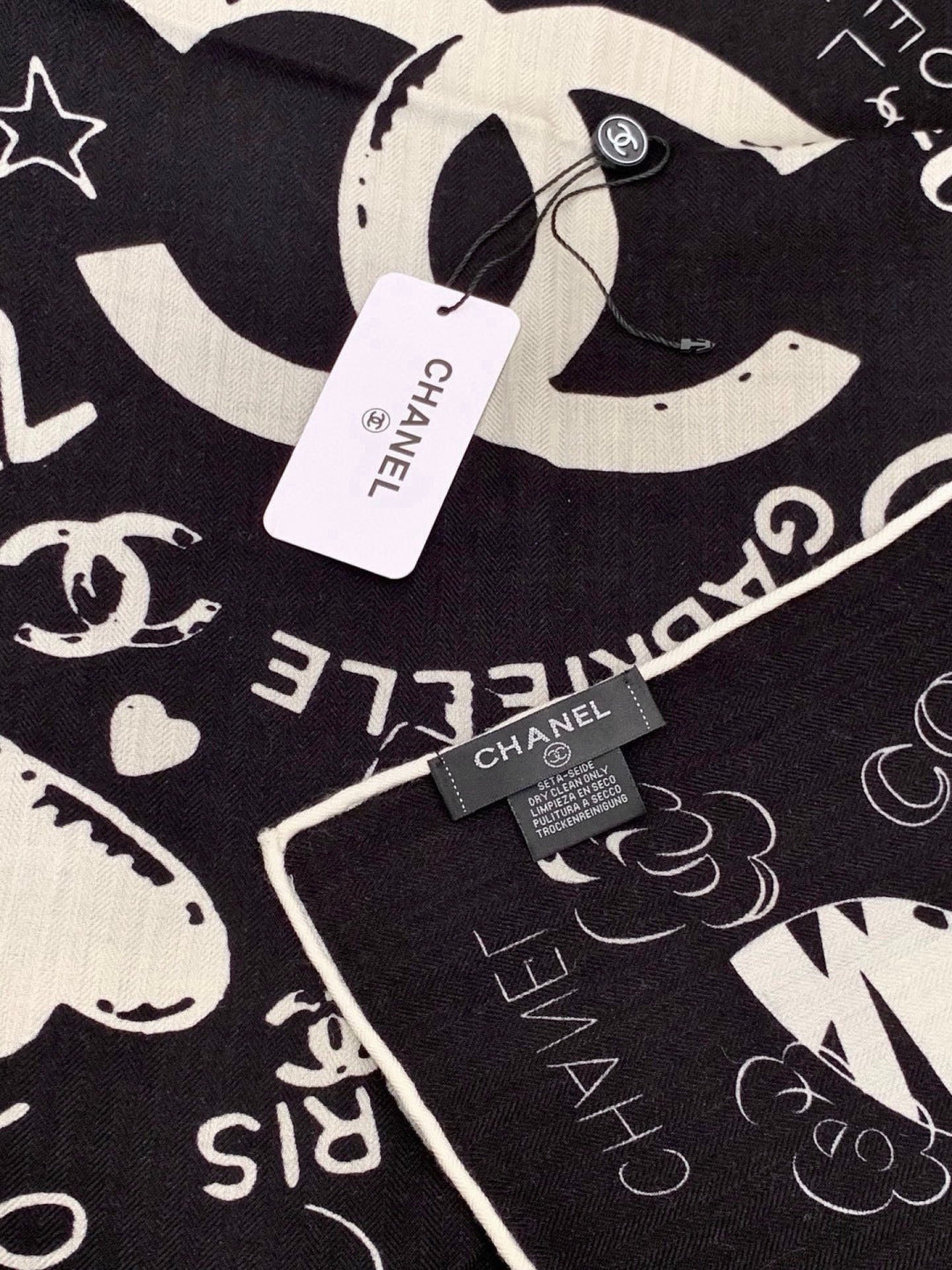 CHANEL 26S SCARF 135 IN CASHMERE AND SILK 307241