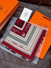HERMES 26S PRINTED SQUARE SCARF 140 IN CASHMERE AND SILK 307279