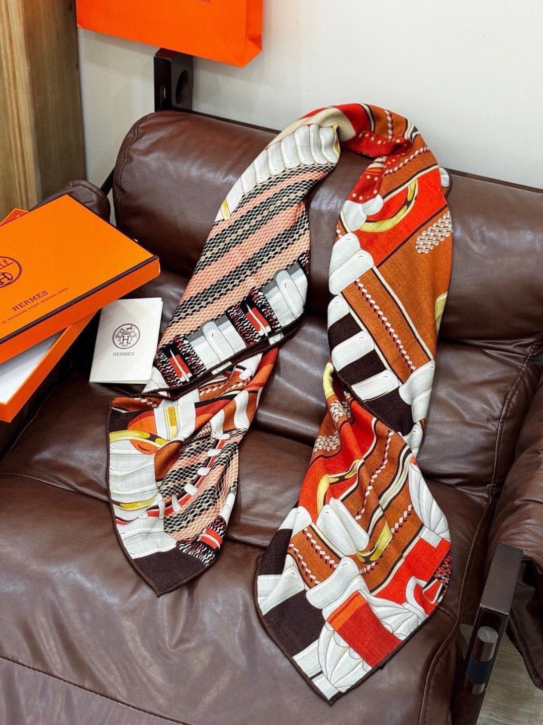 HERMES 26S PRINTED SQUARE SCARF 140 IN SILK 309334