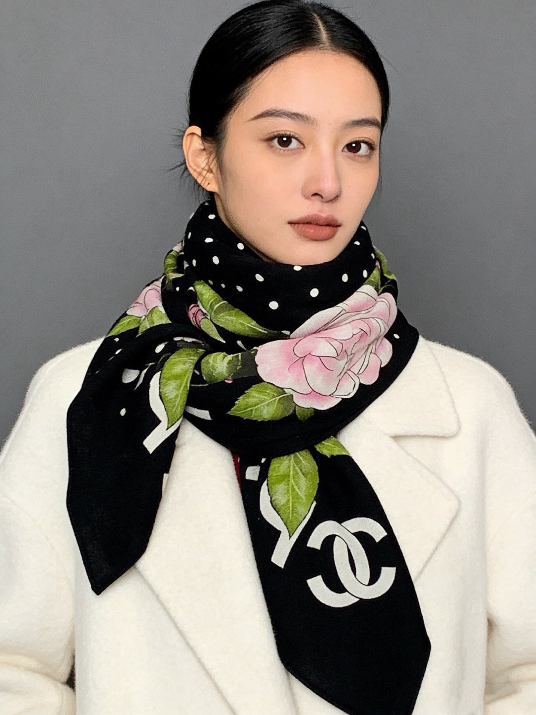 CHANEL 26S SCARF 140 IN CASHMERE AND SILK 309336