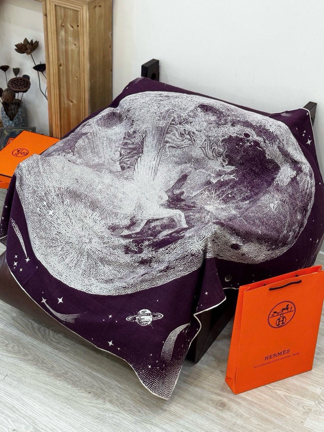 HERMES 26S PRINTED SQUARE SCARF 140 IN CASHMERE AND SILK 309360
