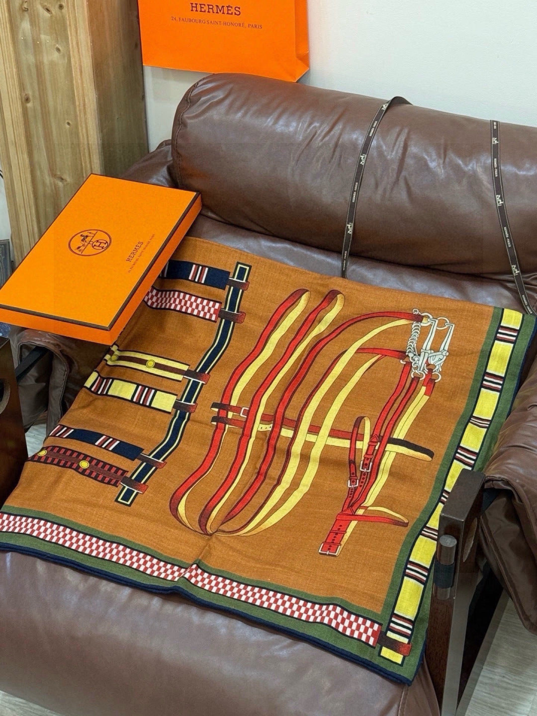 HERMES 26S PRINTED SQUARE SCARF 140 IN SILK 311925