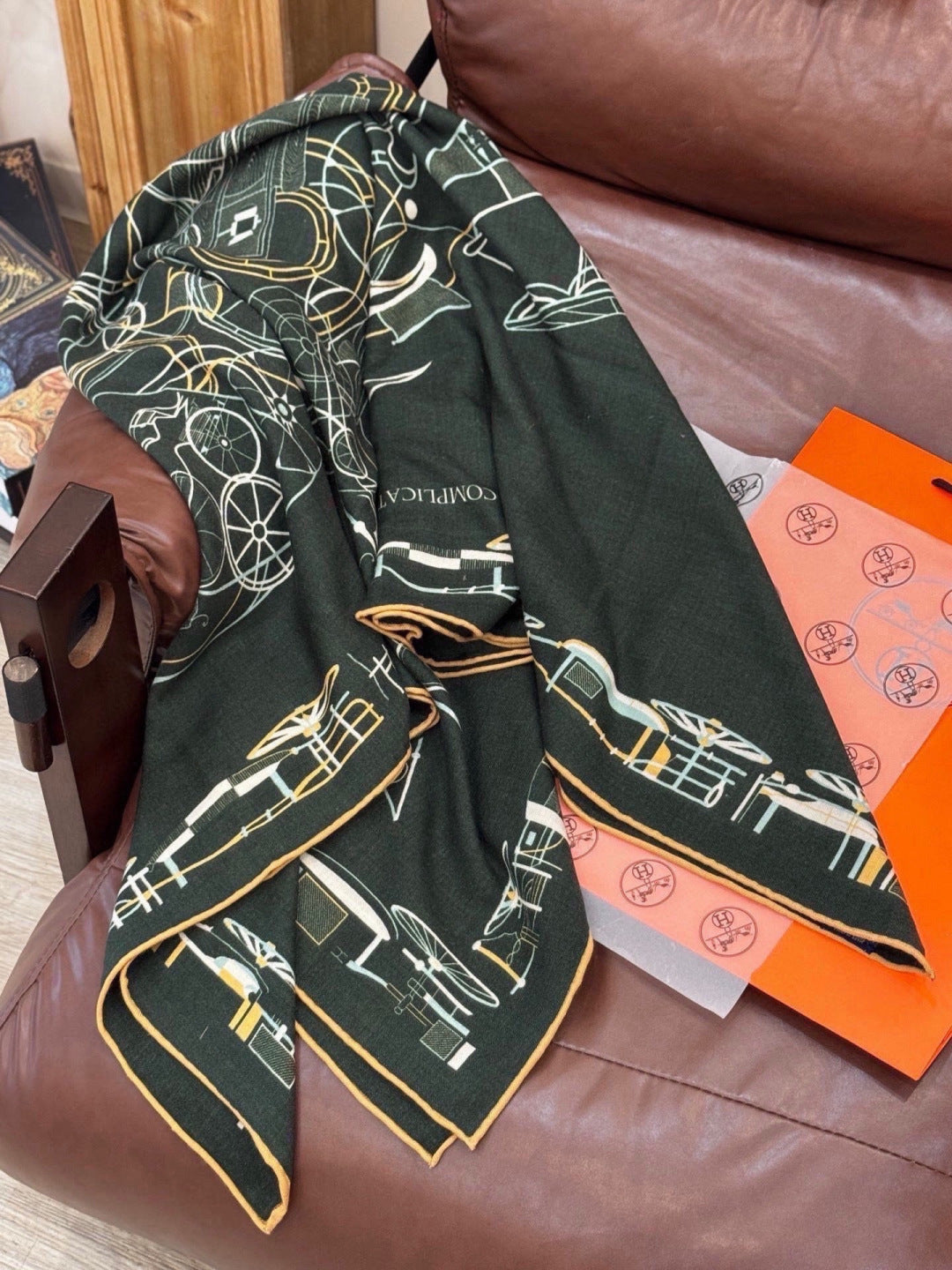 HERMES 26S PRINTED SQUARE SCARF 140 IN SILK 311928