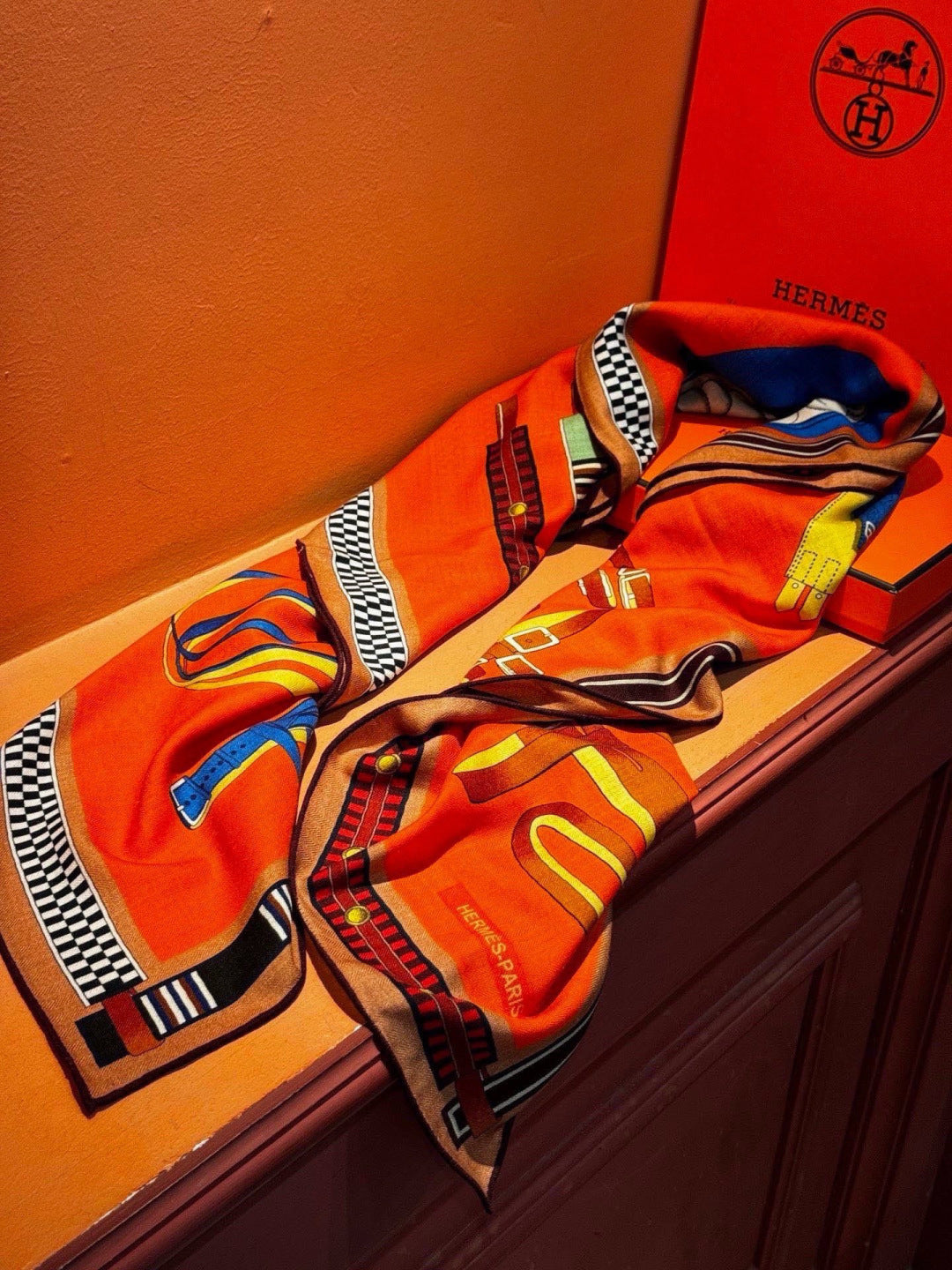 HERMES 26S PRINTED SQUARE SCARF 140 IN SILK 311954