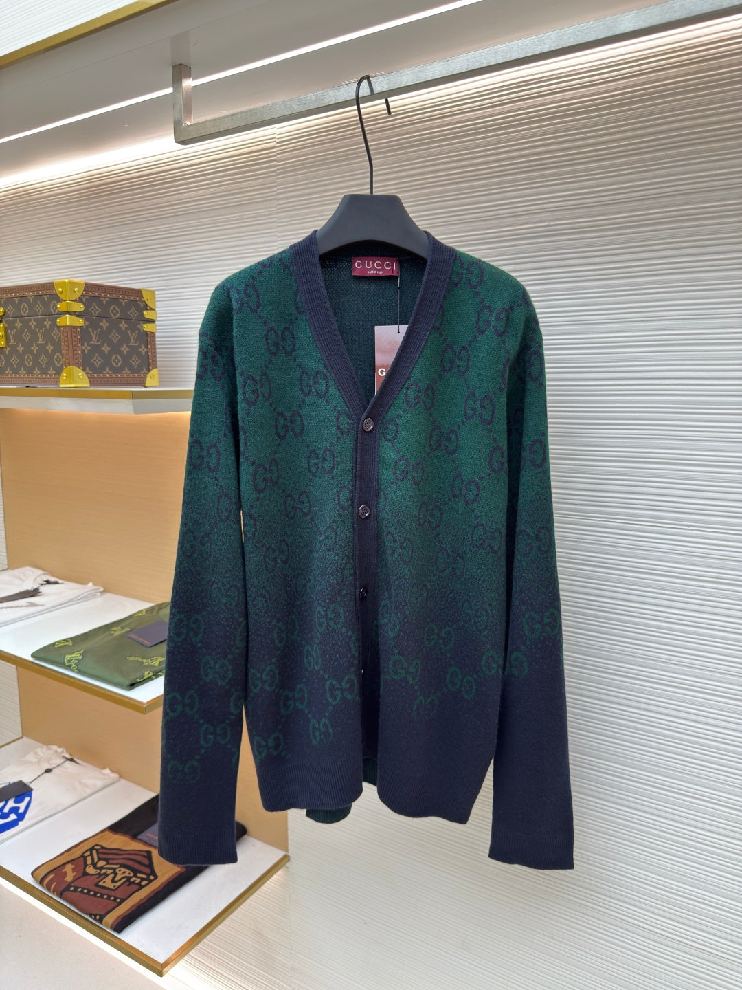 GUCCI 26S CARDIGAN 204