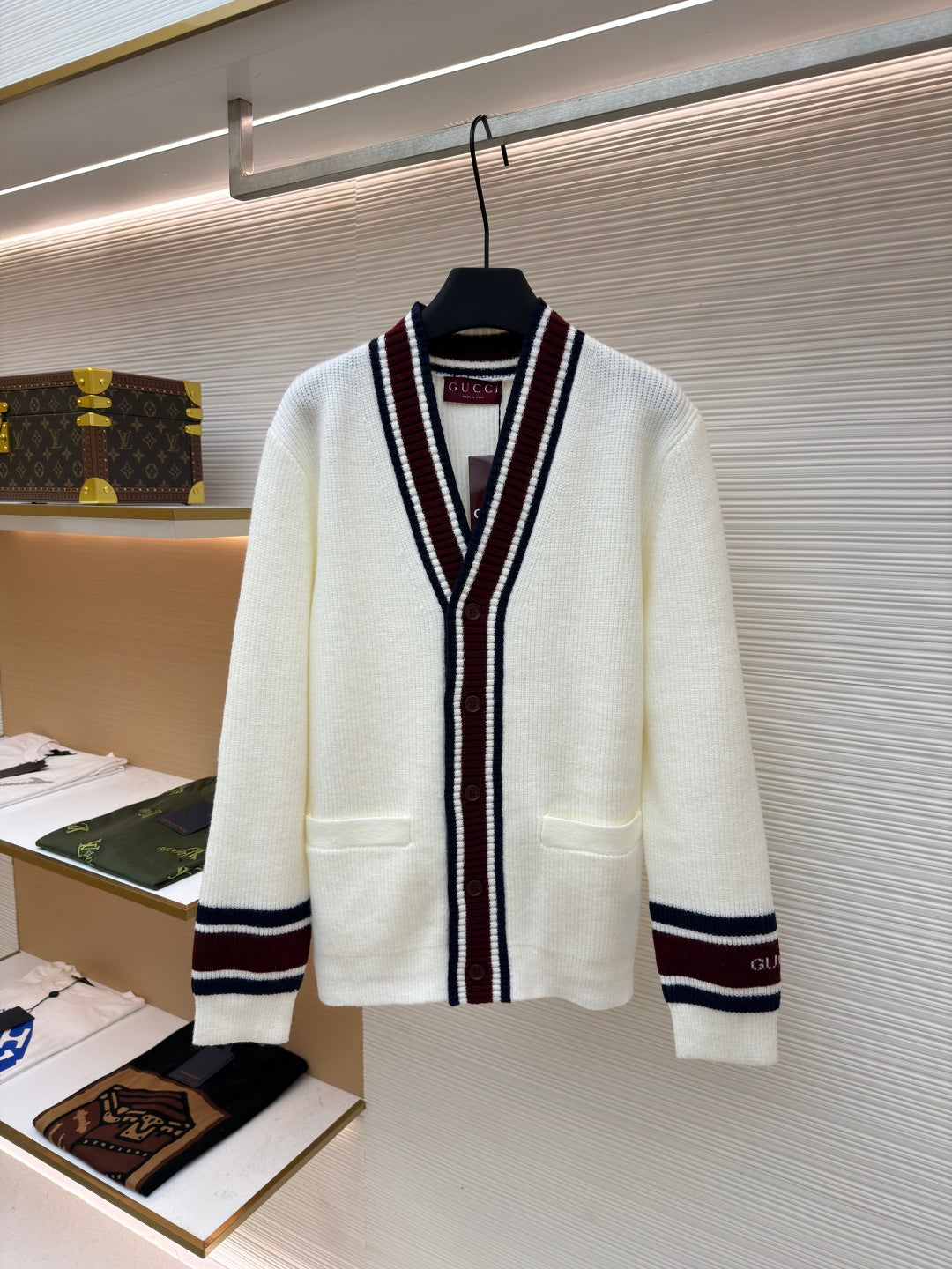 GUCCI 26S CARDIGAN 203