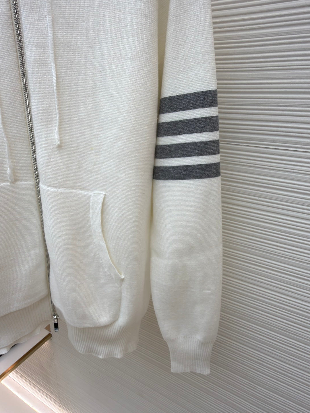 THOM 26S ZIP-UP HOODIE 374