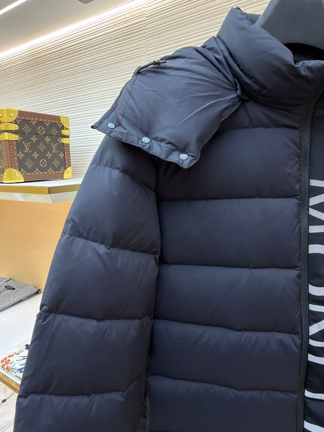 MONCLER 25S DOWN JACKET WITH DETACHABLE HOOD 251