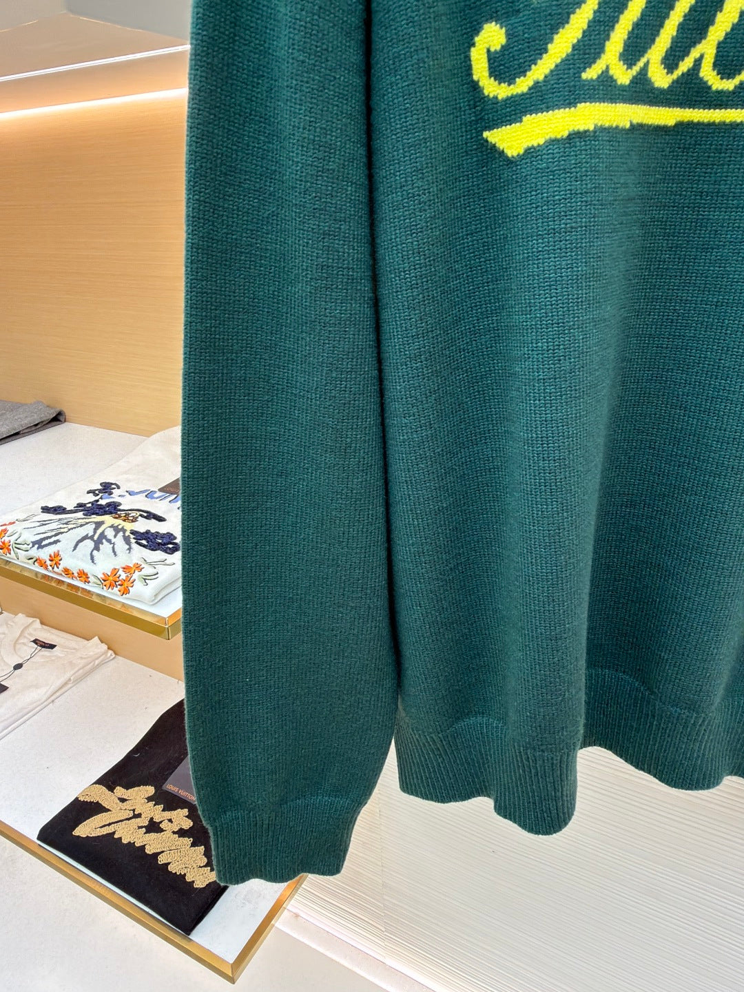 GUCCI 26S SWEATER 216