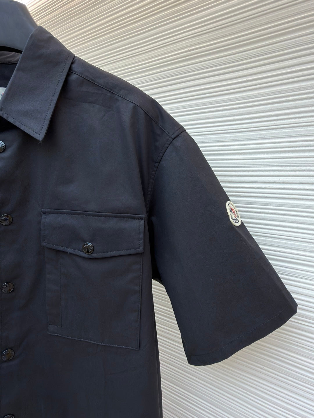 MONCLER 26S SHORT SLEEVE SHIRT 645