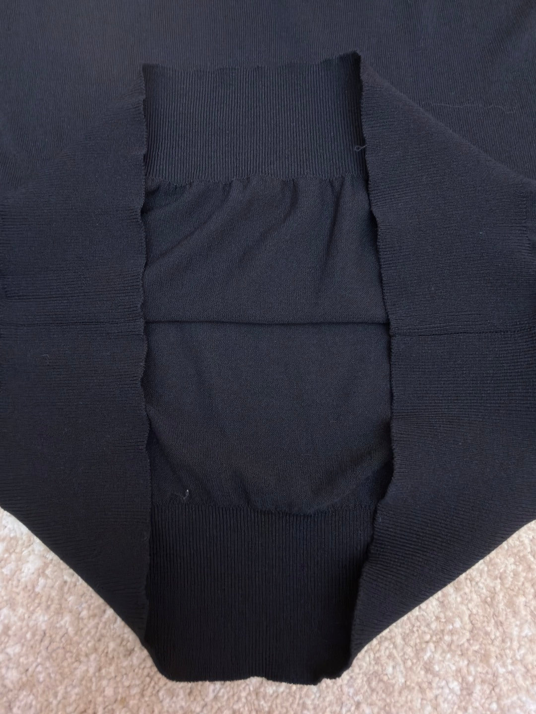 PRADA 26S SHORT-SLEEVED SWEATER STYLE 879