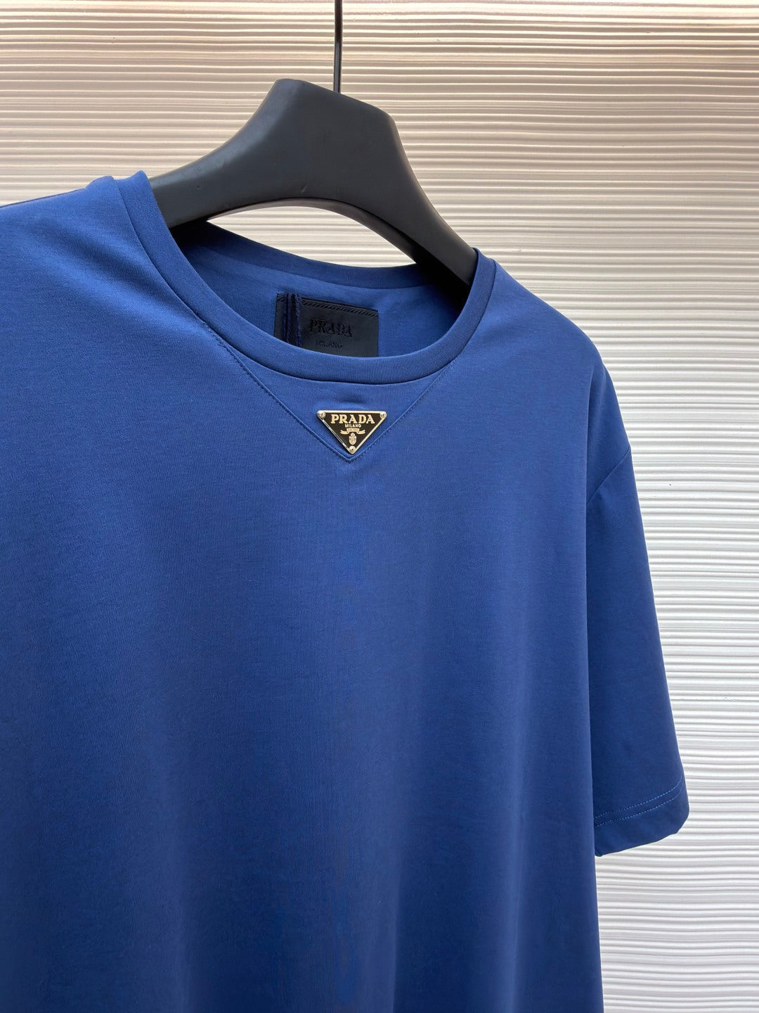 PRADA 26S T-SHIRT STYLE 876