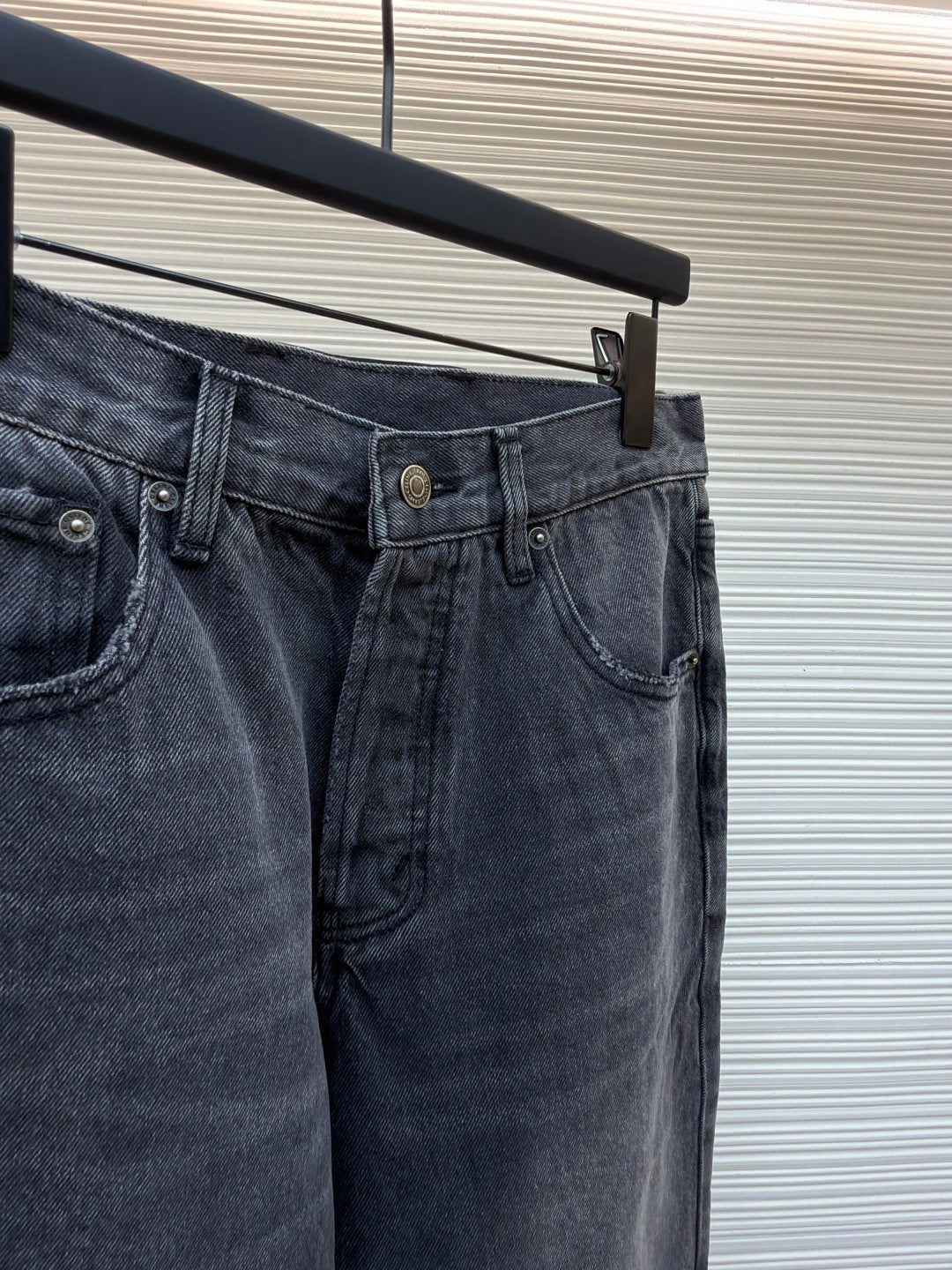 CELINE 26S STRAIGHT-LEG JEANS 747