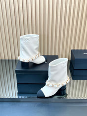 CHANEL 25S LOW BOOTS 65MM IN WHITE CALFSKIN GOLD HARDWARE