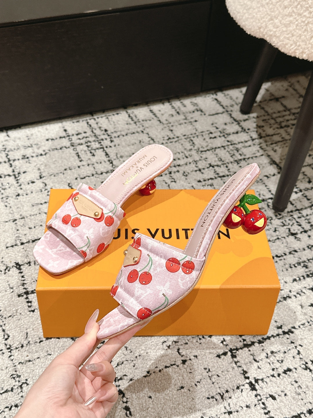 LV CHERRY HIGH HEELS 25S 55 MM IN LIGHT PINK DENIM STYLE 8