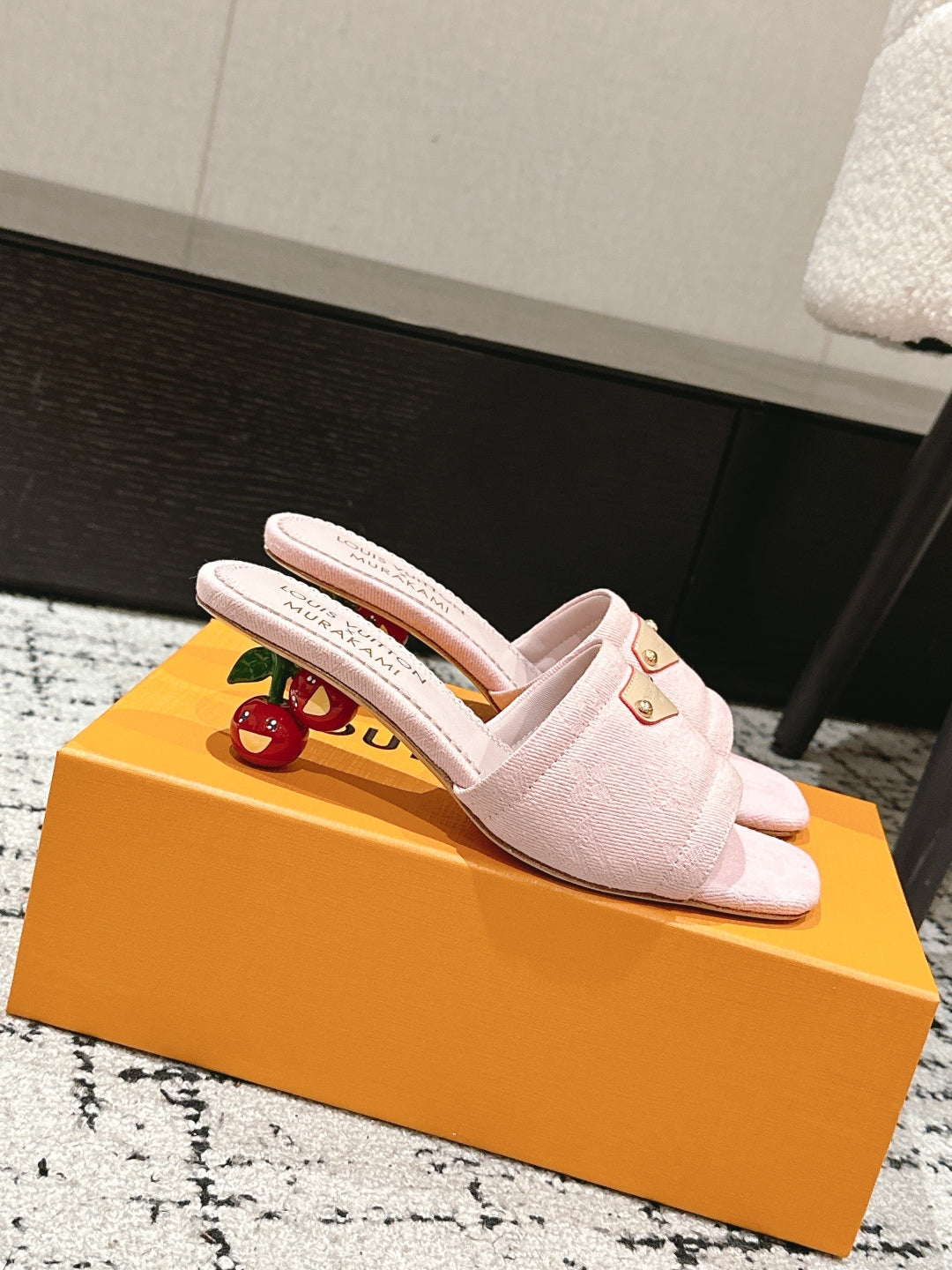 LV CHERRY HIGH HEELS 25S 55 MM IN LIGHT PINK DENIM STYLE 4