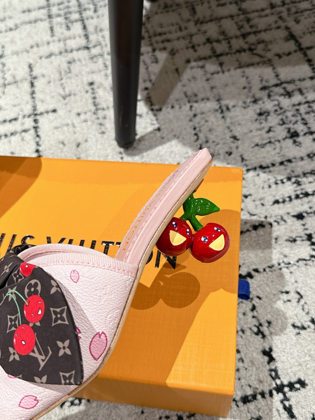 LV CHERRY HIGH HEELS 25S IN PINK CALFSKIN WITH BOW STYLE 17