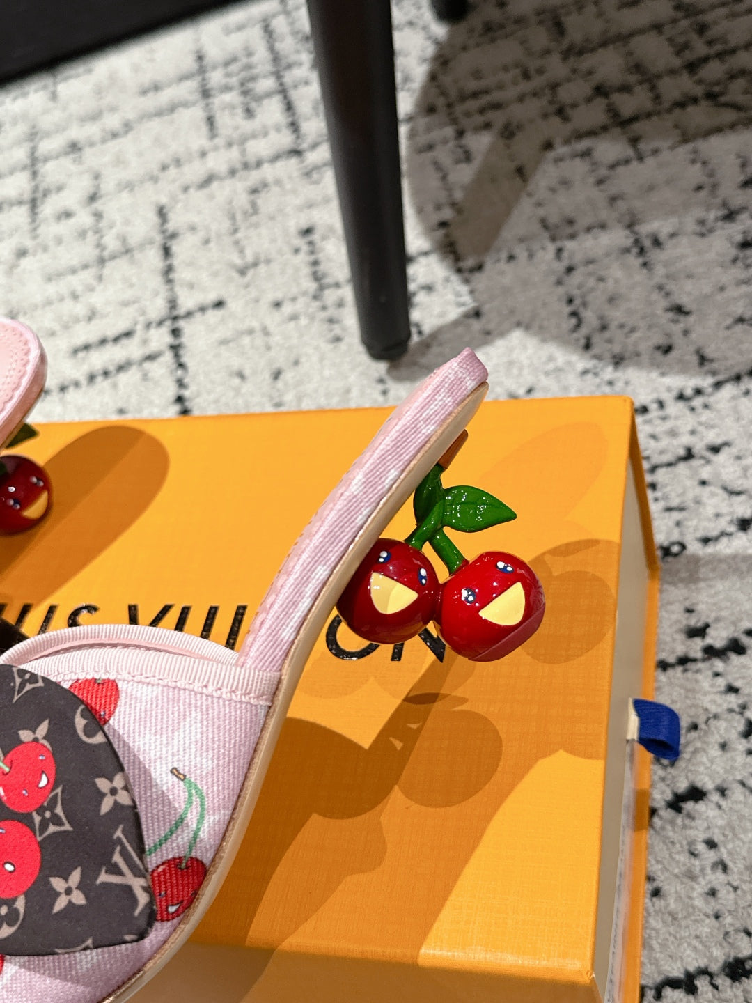 LV CHERRY HIGH HEELS 25S IN LIGHT PINK DENIM WITH BOW STYLE 4
