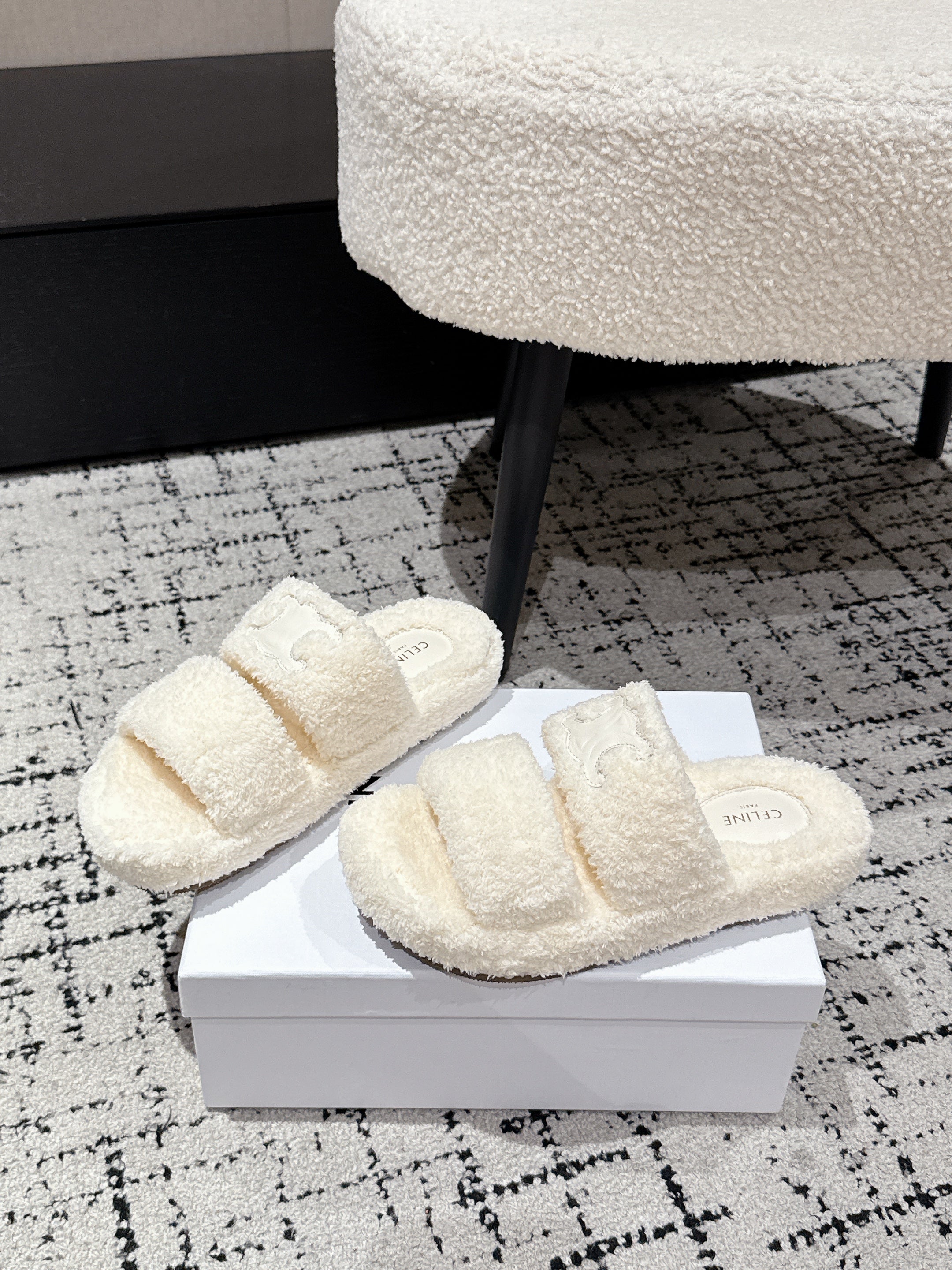 CELINE 25S SLIDES TRIOMPHE IN IVORY SPONGE FABRIC