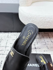 CHANEL 26S MULE LOAFERS IN BLACK SMOOTH CALFSKIN WITH CC LOGO